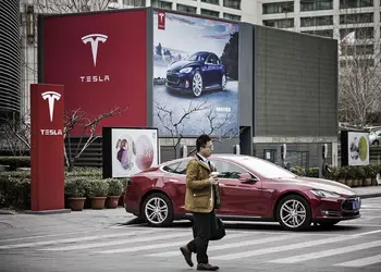Tesla готовится к запуску фабрики в Китае: мощность производства составит полмиллиона электрокаров в год