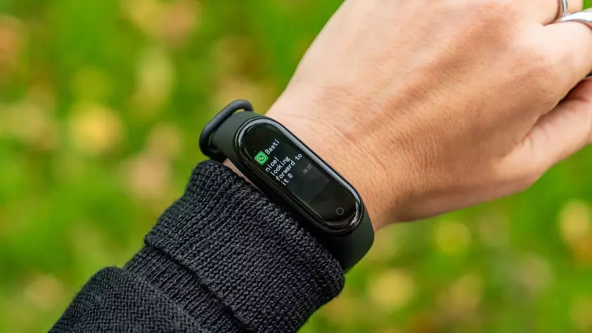 В Xiaomi Mi Band 6 появится возможность отвечать на сообщения в WhatsApp, Telegram и Viber