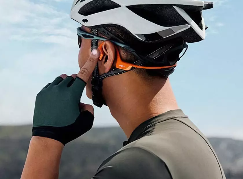 SHOKZ OpenRun Pro 2: спортивные наушники с констной проводимостью звука и автономностью до 12 часов