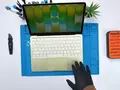 MacBook Neo изнутри: зачем Apple заполнила корпус воздухом и «акустическим пластиком»