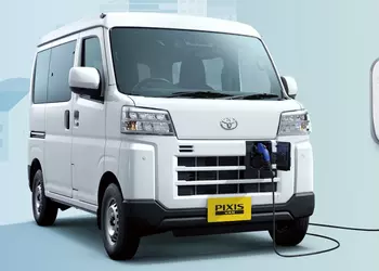 Toyota представила электрический Pixis Van BEV для городской доставки в Японии