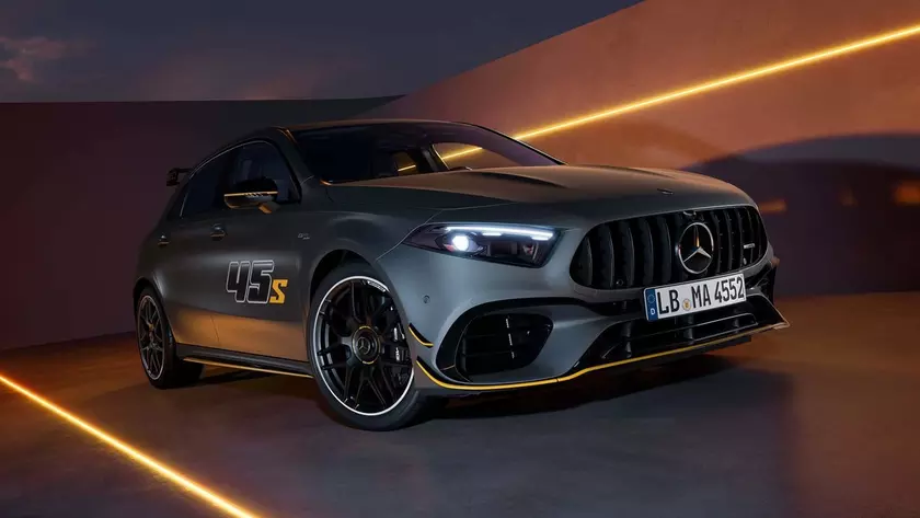 Mercedes-AMG A 45 S Final Edition в матовом цвете