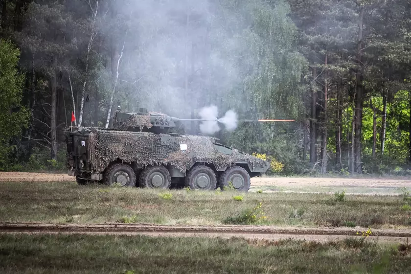 Военные Литвы провели испытания БМП Vilkas, ими заменят гусеничные бронетранспортёры M113