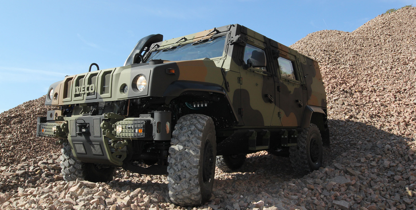 ВСУ продемонстрировали ещё два итальянских броневика Iveco LMV, передача которых не афишировалась