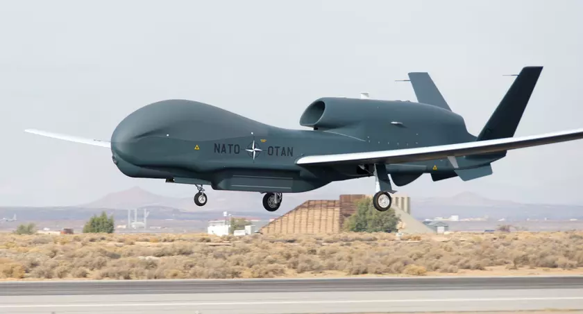 Американский стратегический дрон RQ-4B Global Hawk выполнил 7-часовую миссию над Чёрным морем, приблизившись на расстояние 150 км от Крыма