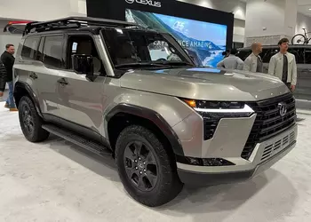 Lexus GX 550h: Гибридный внедорожник с нюансами, о которых стоит знать