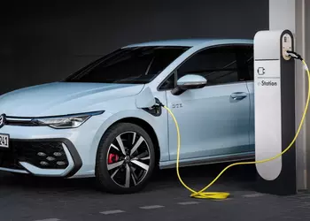 Plug-in hybrids surpass diesel cars in sales for the first time in Europe