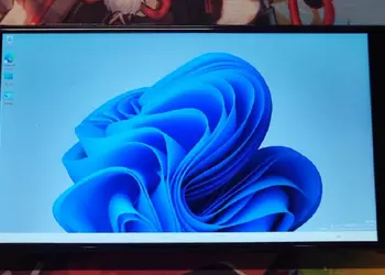 Windows 11 has been installed on the legendary Xiaomi Mi 6 flagship