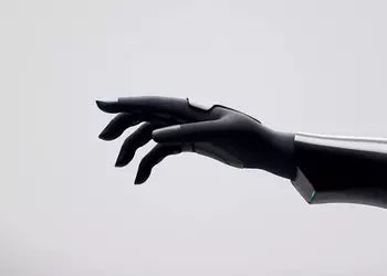 Xynova Flex 2: китайцы научили роборуки уверенно держать 12-килограммовую гантель и не ломать яйца