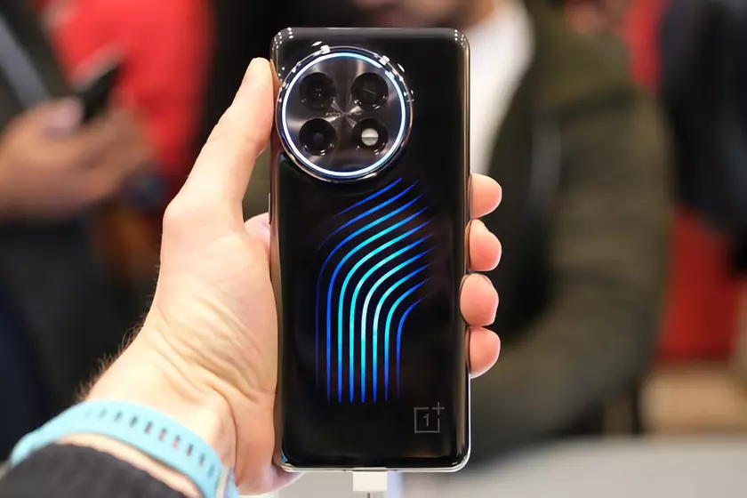 MWC 2023: OnePlus показала OnePlus 11 Concept с технологией светящейся системы охлаждения Active CryoFlux
