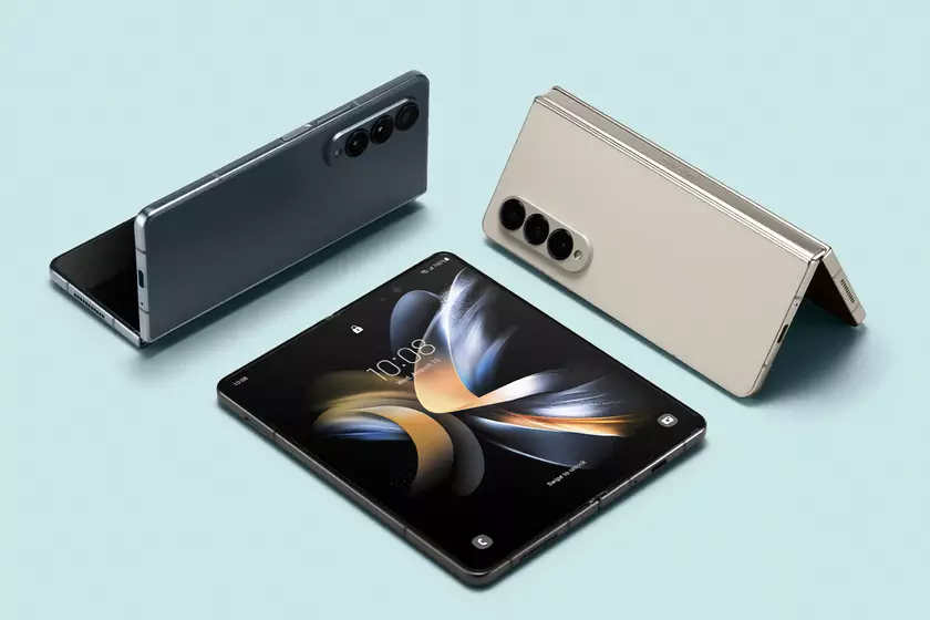Складной смартфон Samsung Galaxy Fold 4 продают на Amazon со скидкой $400