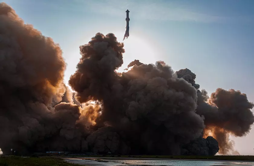 SpaceX в 2023 году инвестирует $2 млрд в разработку Starship и планирует совершить повторный запуск через 6-8 недель