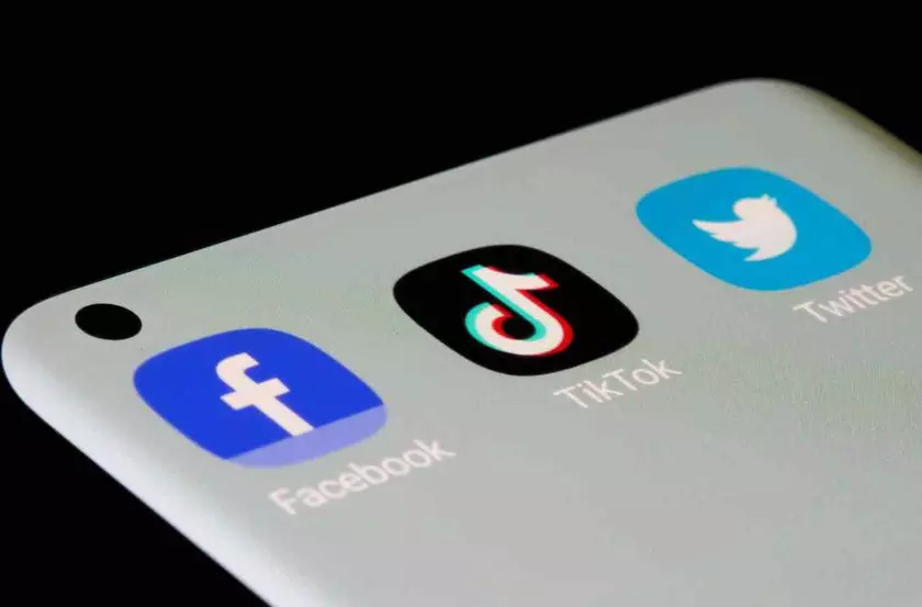 Приложение TikTok обогнало Facebook и стало самым скачиваемым в мире