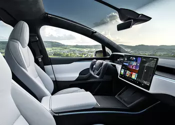 Слухи: Tesla планирует перейти на Unreal Engine для улучшения визуализаций "Автопилота"