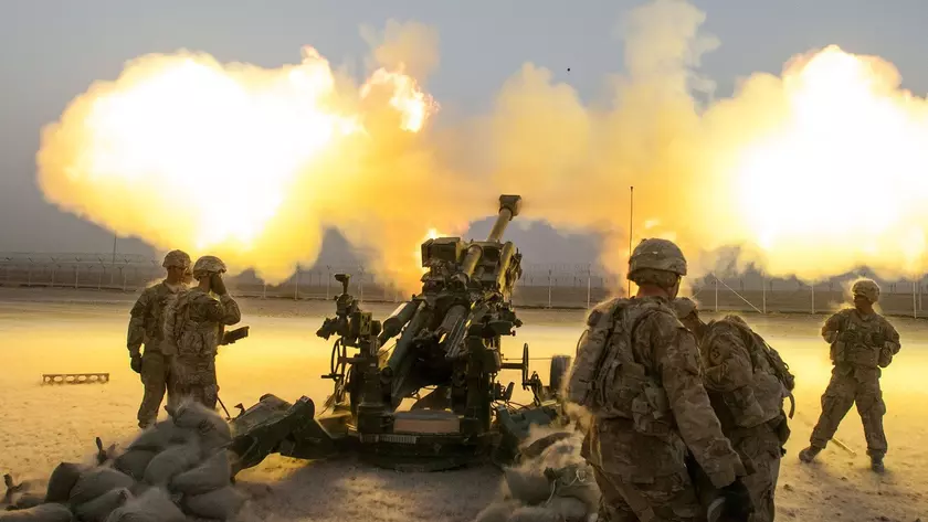 Опубликовано красивое видео, как M777, HIMARS и Javelin уничтожают российские танки, склады с боеприпасами и военные базы