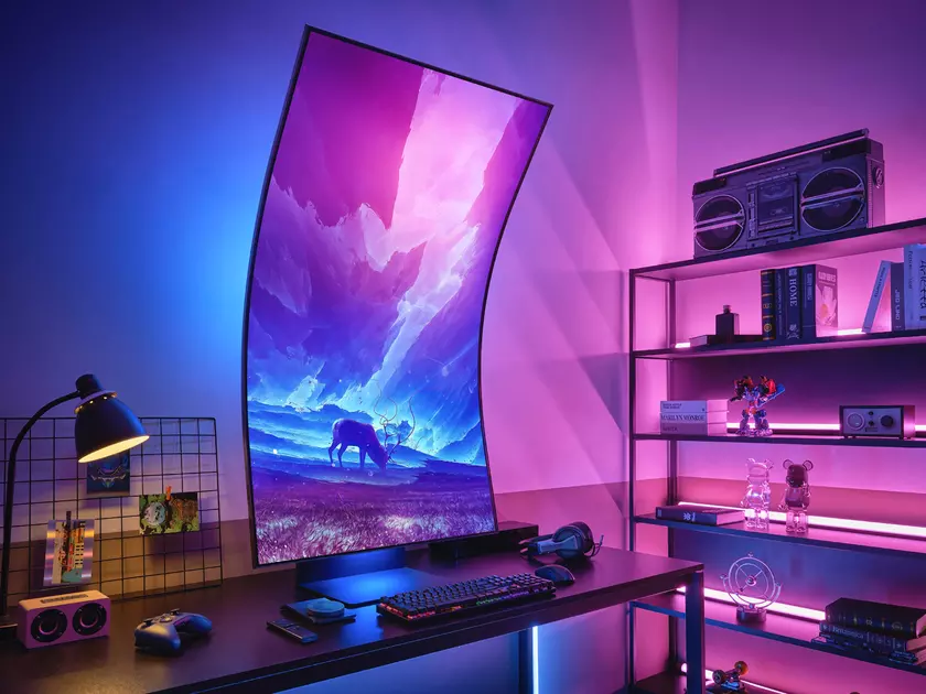 Samsung привезла игровой монитор Odyssey Ark с изогнутым экраном и поддержкой 165 Гц в Украину, при оформлении предзаказа дарят проектор The Freestyle 