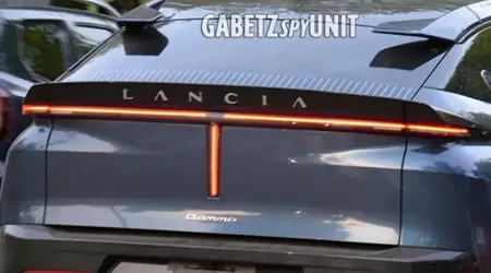 Lancia Gamma 2026: італійський флагман виїхав на дороги без масок
