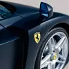 Ferrari Enzo мініатюра матовий вид ззаду