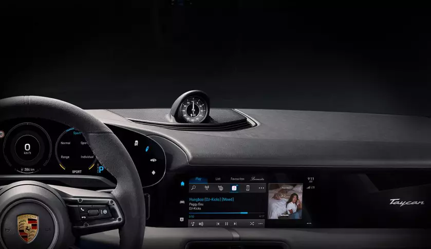Porsche Taycan станет первой машиной со встроенной Apple Music