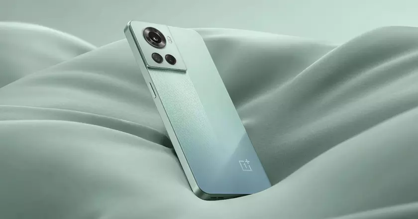 AMOLED-дисплей на 120 Гц, процессор Snapdragon 8+ Gen 1, батарея на 5000 мАч и зарядка на 100 Вт: инсайдер раскрыл характеристики OnePlus 11R