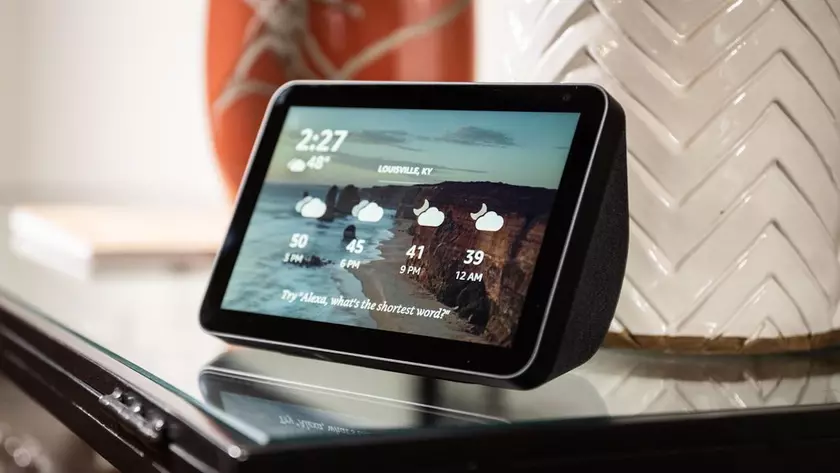 Слухи: Amazon планирует выпуск настенного Echo с 15-дюймовым дисплеем