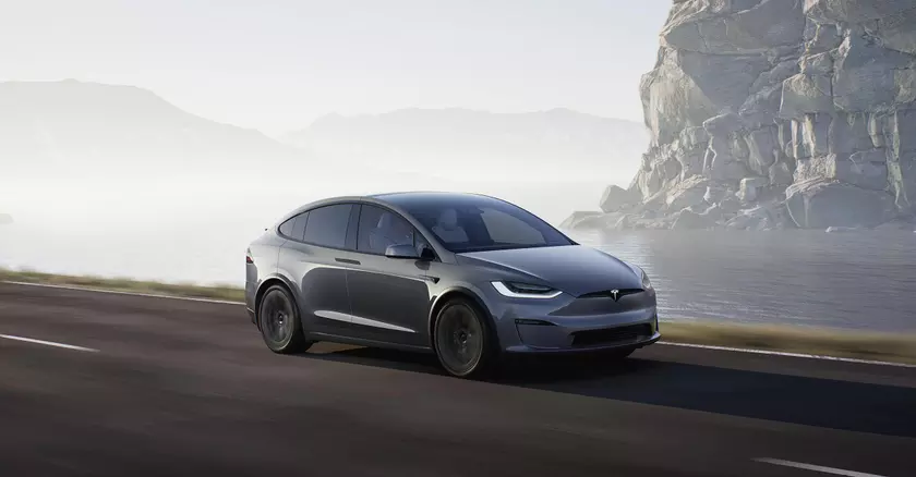 285 000 владельцев машин Tesla в Северной Америке оплатили Full Self-Driving стоимостью $15 000