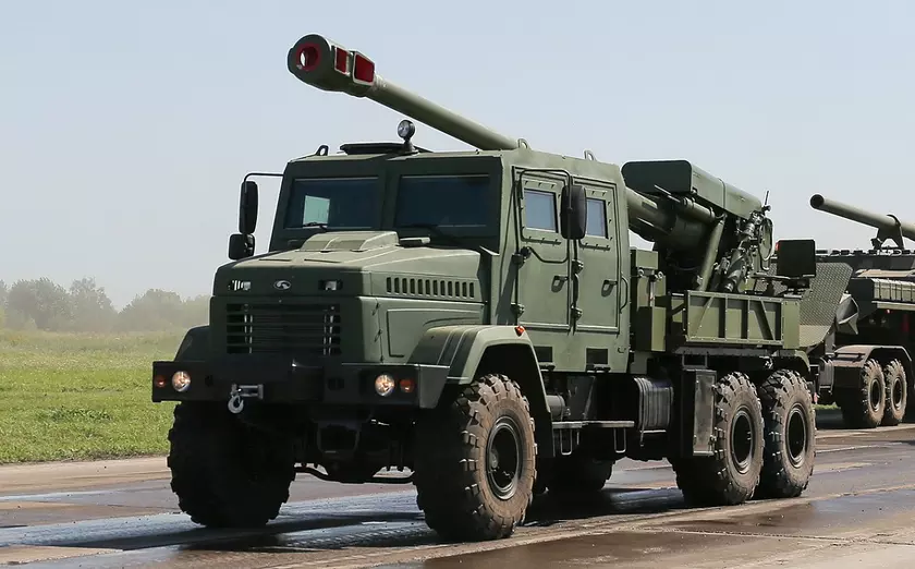 На украинских дорогах впервые замечена новая самоходная гаубица 2С22 «Богдана» со 155-мм пушкой