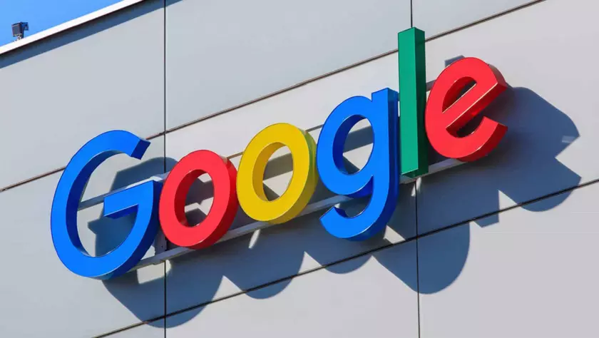 Эволюция логотипа Google: история и современность