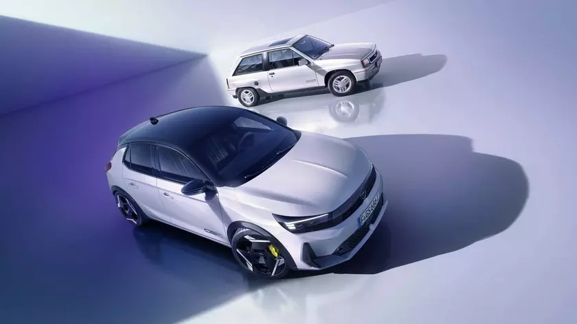Электрический хот-хэтч Opel Corsa GSE 2026 белого цвета