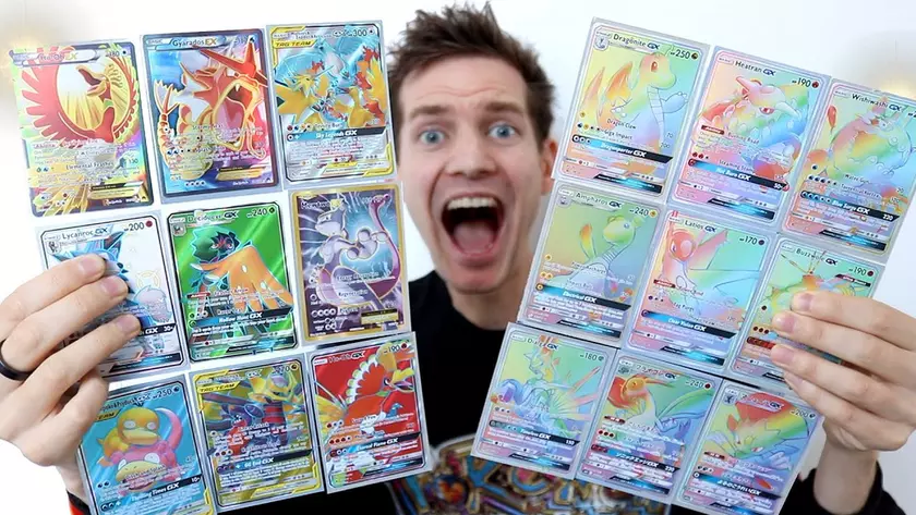 Злоумышленник проломил стену магазина, чтобы украсть карточки Pokemon на $250 000