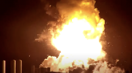 Elon Musk's Starship rocket explodes during preparation for the tenth test flight (video)