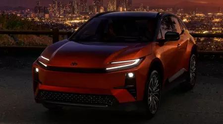 Toyota C-HR повернувся в Америку 338-сильним електричним автомобілем із дизайном у стилі Prius
