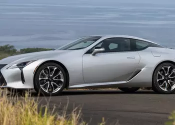 Последние экземпляры Lexus LC будут выпущены в этом году
