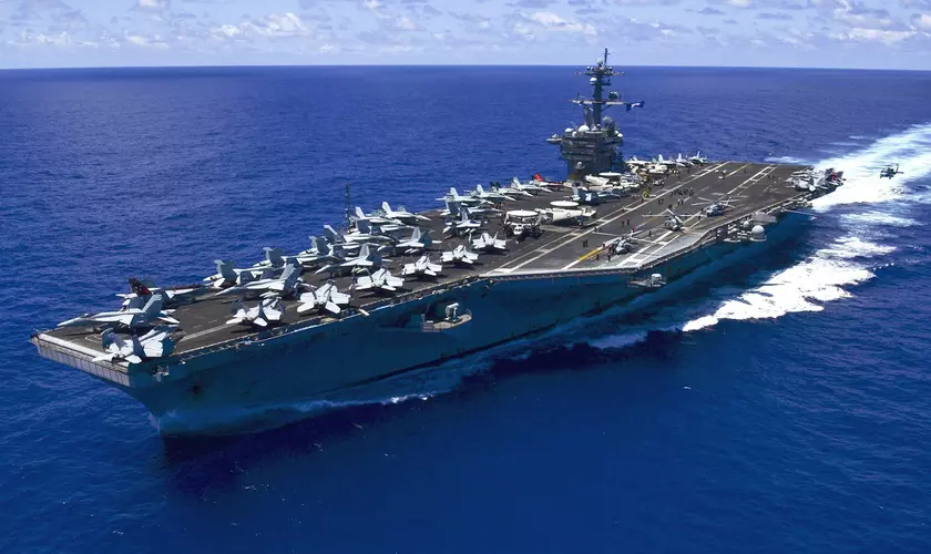 ВМС США тестируют секретный проект Overmatch с ударной авианосной группой USS Carl Vinson