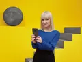 post_big/karina-phone.jpg