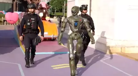 RoboCop spotted in China: police test humanoid robot T-800 (yes, it's a reference to Terminator)