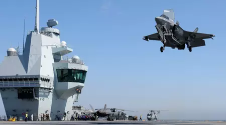 Les États-Unis transfèrent à Israël des avions de combat F-35 Lightning II, F-16 Fighting Falcon et F-15 Eagle, ainsi que le porte-avions USS Gerald R. Ford.
