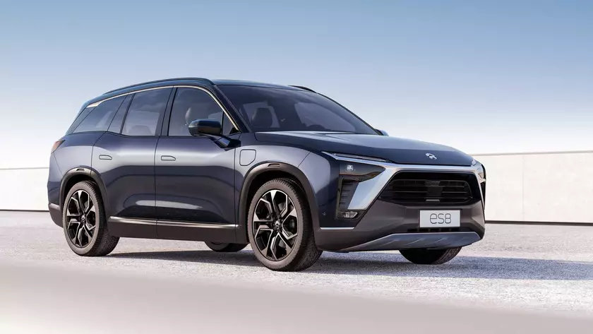 Китайский электрический кроссовер NIO ES8 с запасом хода до 580 км выходит в Европе