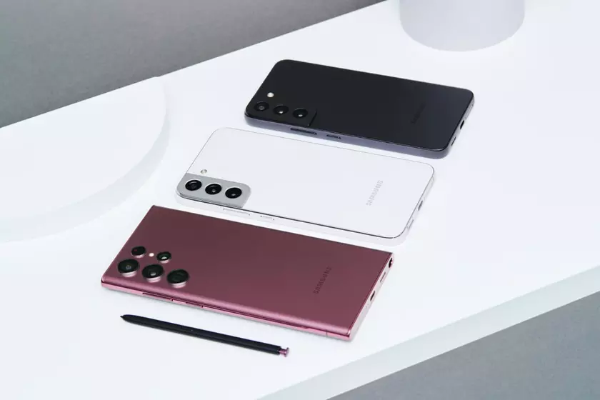 Samsung предлагает дополнительный год гарантии на свои смартфоны при покупке в сети брендовых магазинов
