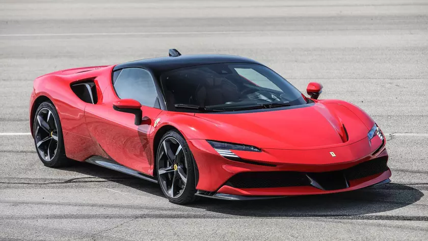 Евросоюз не может согласовать запрет продаж машин с ДВС из-за Porsche и Ferrari