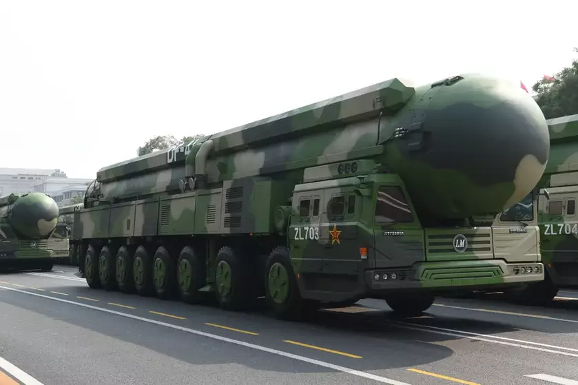 Китай уже имеет 500 боеголовок и продолжает наращивать свой ядерный арсенал быстрее, чем любая другая страна
