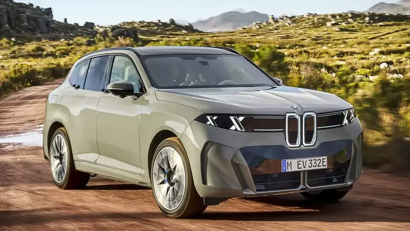 Новый электрический кроссовер BMW iX5 2026