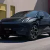 Желтые ремни безопасности и большие сенсорные экраны в Lynk & Co 02