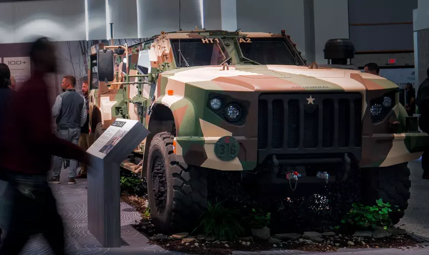 Паря над препятствиями: Первые впечатления от JLTV A2