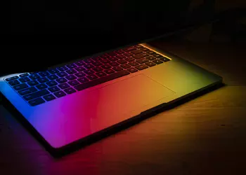 Xiaomi teases a new backlit laptop
