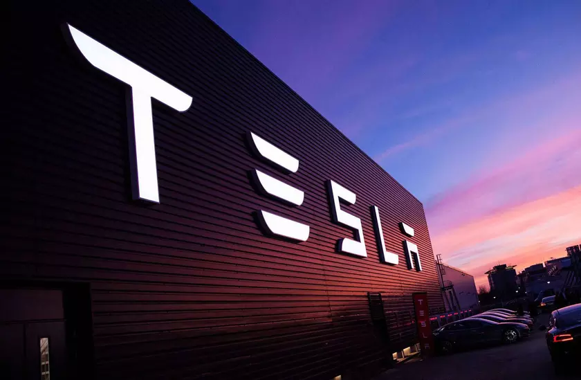 Хакеры взломали облако Tesla на Amazon Web Service, чтобы майнить криптовалюту