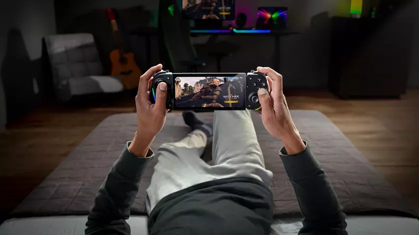 Razer представляет революционный плакат: управление ПК из любой точки мира