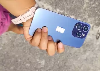 iPhone 14 Pro with a "holy" screen and a new purple color appeared in the video