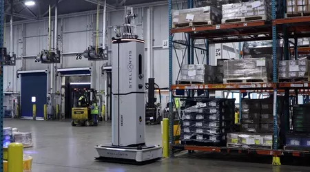 Stellantis introduces warehouse robots at plants in the USA