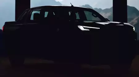 Toyota prepares for the world premiere of the new Hilux: official details and first images
